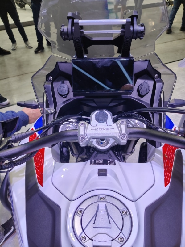 KOVE 625X, la baby ammiraglia che mette nel mirino le crossover cinesi