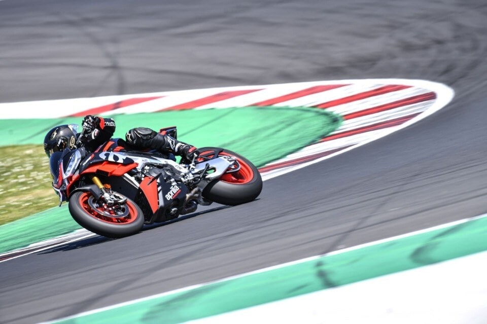 Dueruote Annunci: le Aprilia Tuono V4 1100 usate