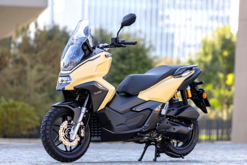 Rockville 125: arriva il nuovo scooter di UM Motorcycles