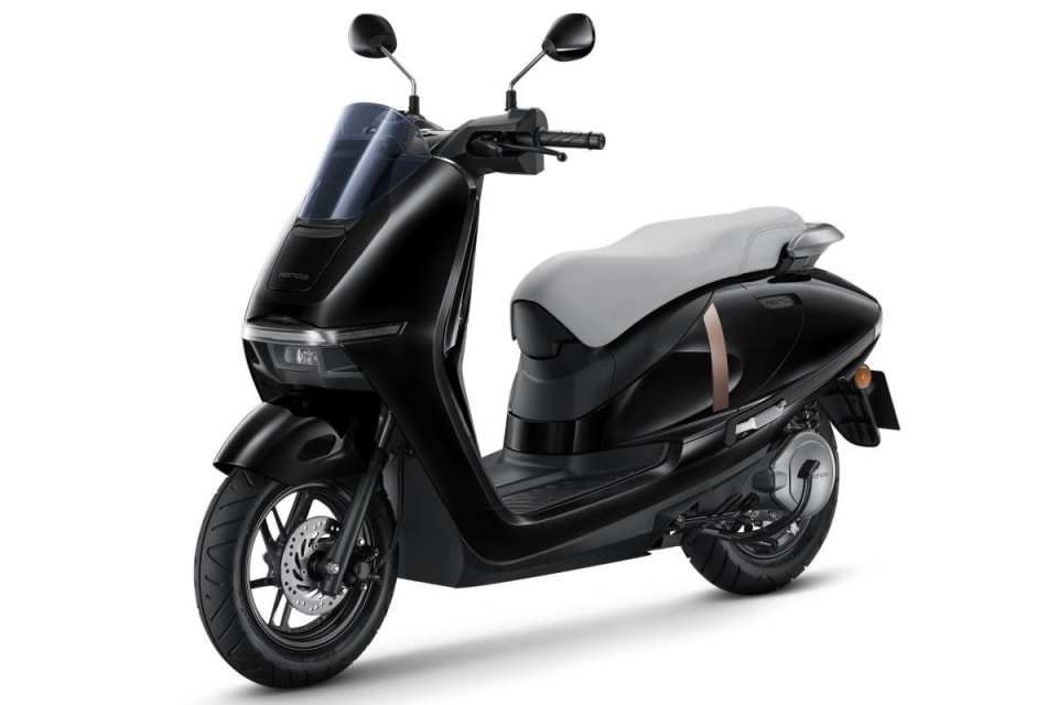 Honda presenta il nuovo scooter elettrico UC3. Ma solo per Thailandia e Vietnam