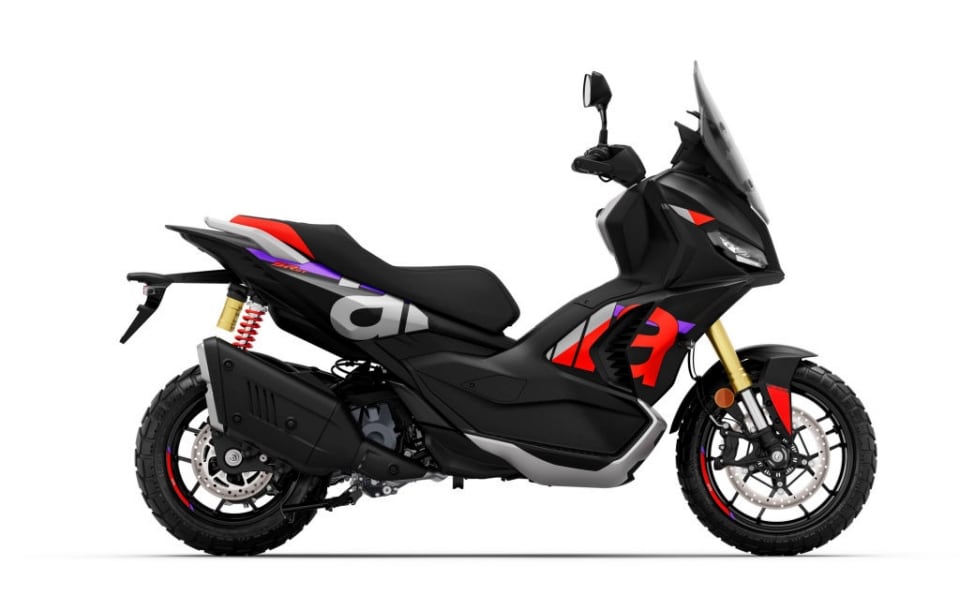 Aprilia SR GT 400, svelato il prezzo: costa meno del Piaggio Beverly!