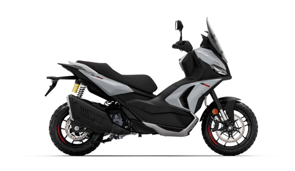 Scooter adventure: Aprilia SR GT 400