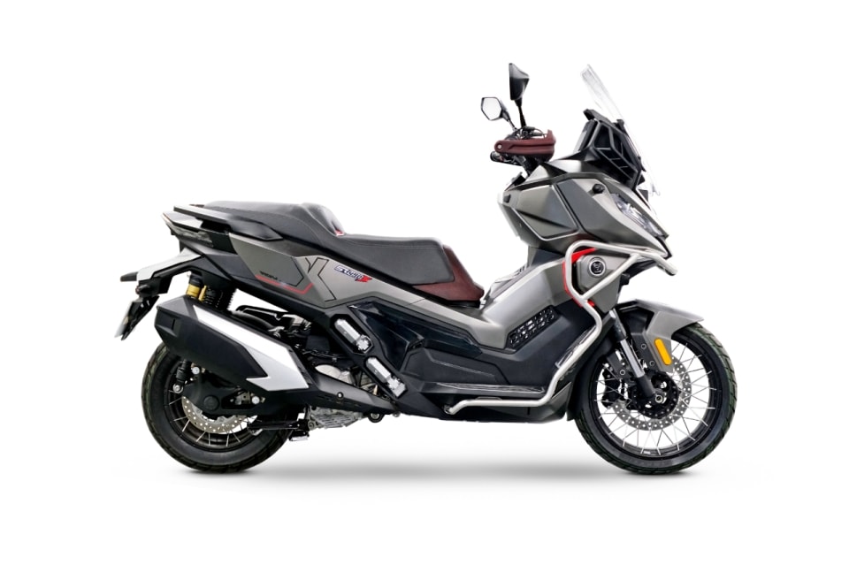 Scooter adventure: Voge SR450X