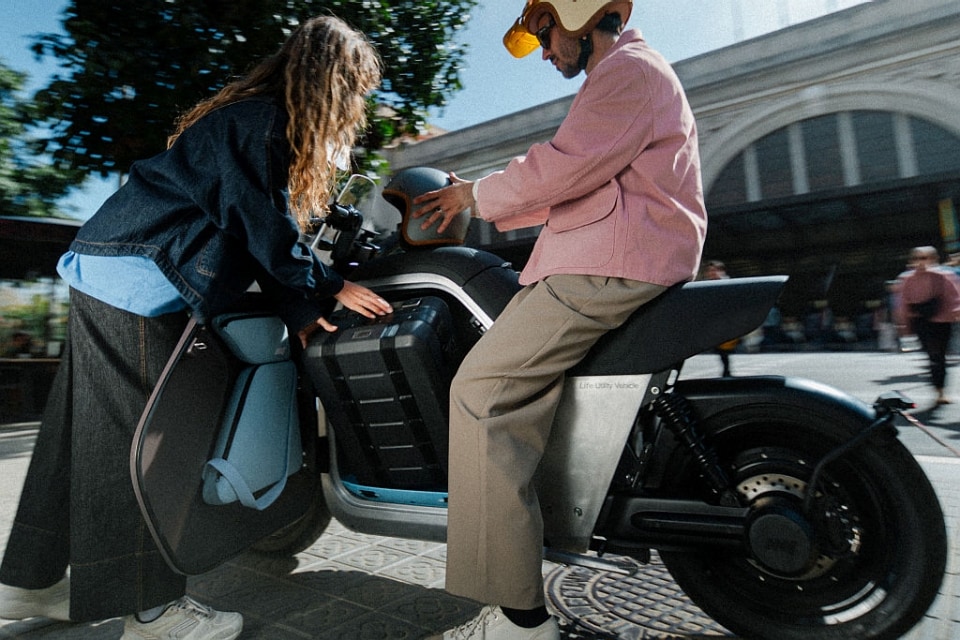 Un veicolo a due ruote con una capacità di carico così non lo avete mai visto