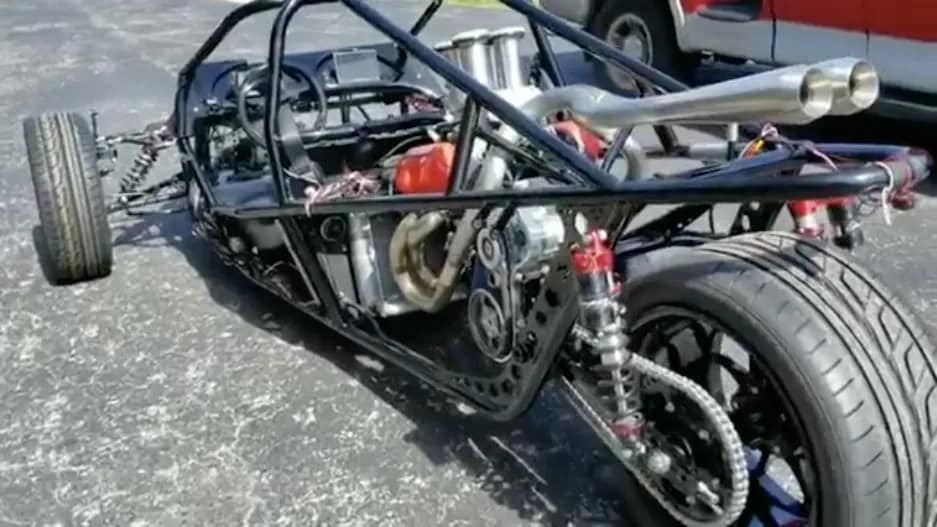 Moto o auto? Ecco il folle Campagna T-Rex, motore Kawasaki e 208 CV