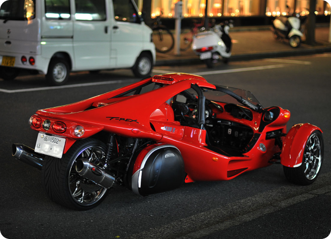 Moto o auto? Ecco il folle Campagna T-Rex, motore Kawasaki e 208 CV