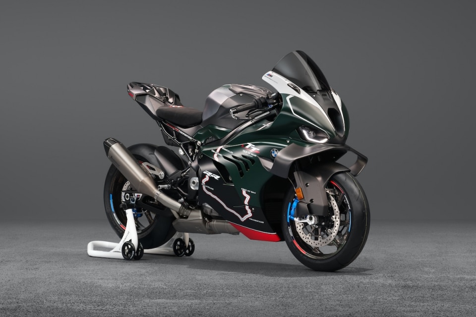 Esclusività da leggenda: BMW Motorrad svela la M 1000 RR Limited Edition Isle of Man TT