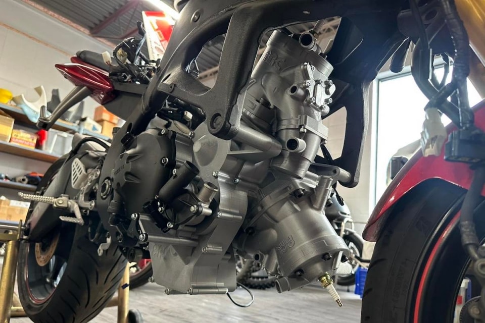 BRC R600V2: il motore 2T (plug & play) che stravolge la Yamaha R6