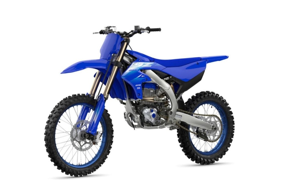 Nuova Yamaha YZ250F 2027: più giri, più potenza e il telaio della sorella maggiore