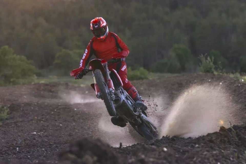 Ducati Desmo450 EDS: la prima Enduro di Borgo Panigale