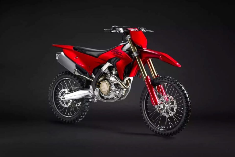Ducati Desmo250 MX: anima racing a 15.000 giri!