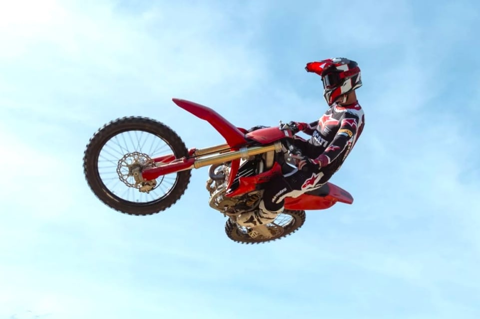 Ducati Desmo250 MX: anima racing a 15.000 giri!