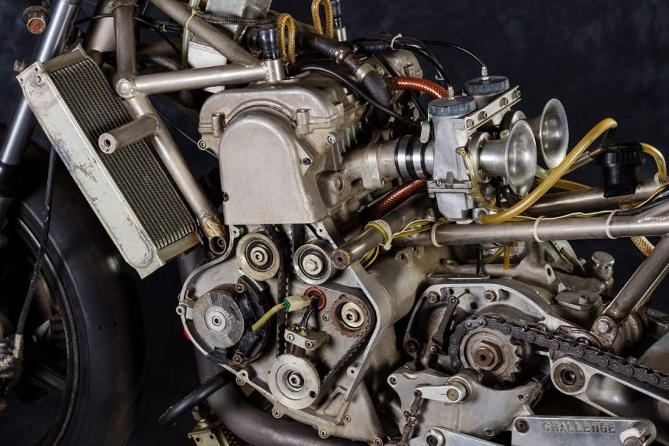 Quando la Formula 1 incontra le due ruote - la Quantel Cosworth Norton