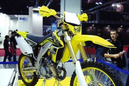 Suzuki Valenti RM 50. Un sogno per quattordicenni