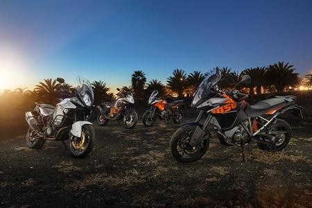KTM 1290 Super Adventure-1050 Adventure. Agli estremi delle maxi