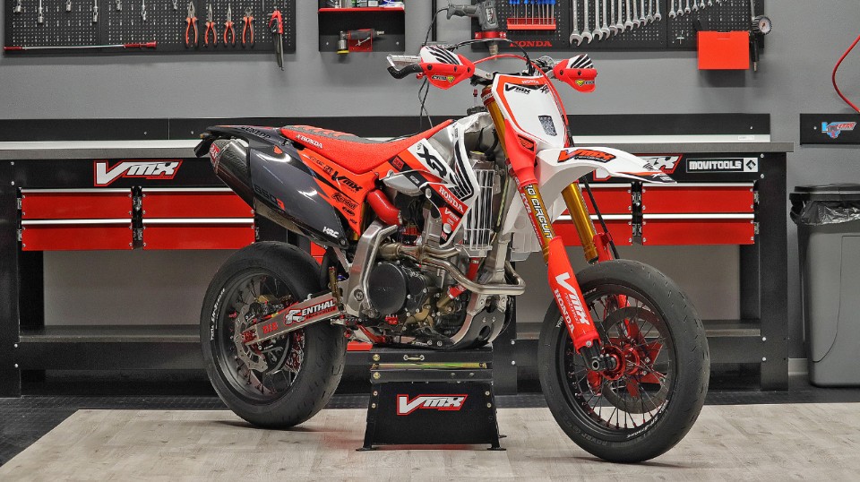 Honda XR650r by VMX Restomod, mi..hia che spettacolo!