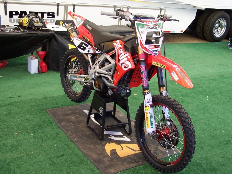 Aprilia MXV 4.5: relazione complicata