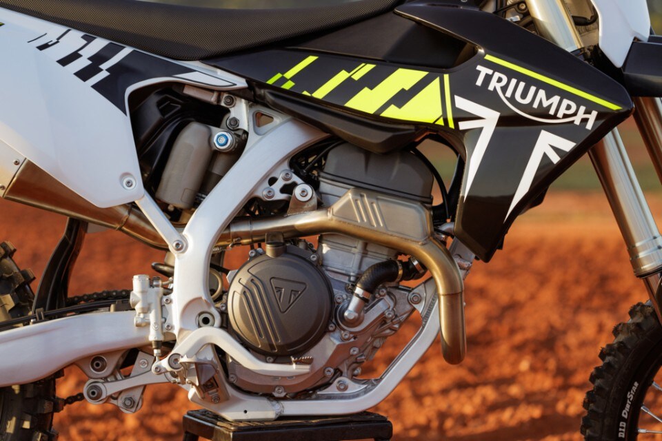 Triumph TF 250-X: tutti i segreti della prima cross inglese