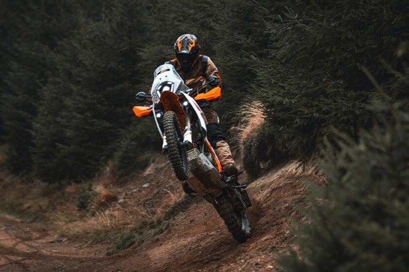 KTM presenta la gamma 390 Adventure 2025