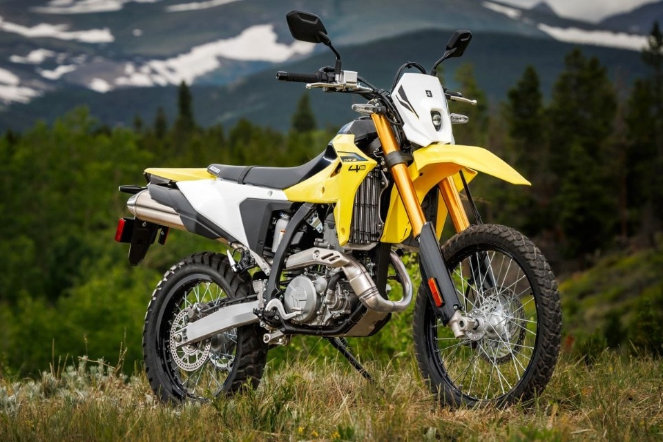Nuove Suzuki DR-Z4S e DR-Z4SM: ecco i prezzi
