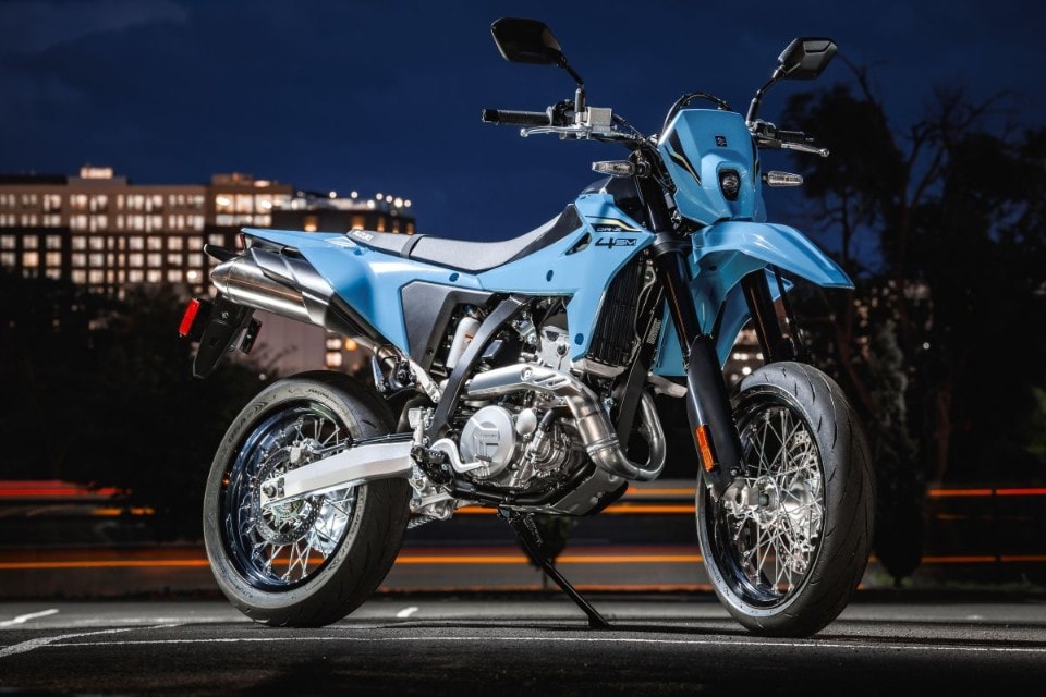 Nuove Suzuki DR-Z4S e DR-Z4SM: ecco i prezzi