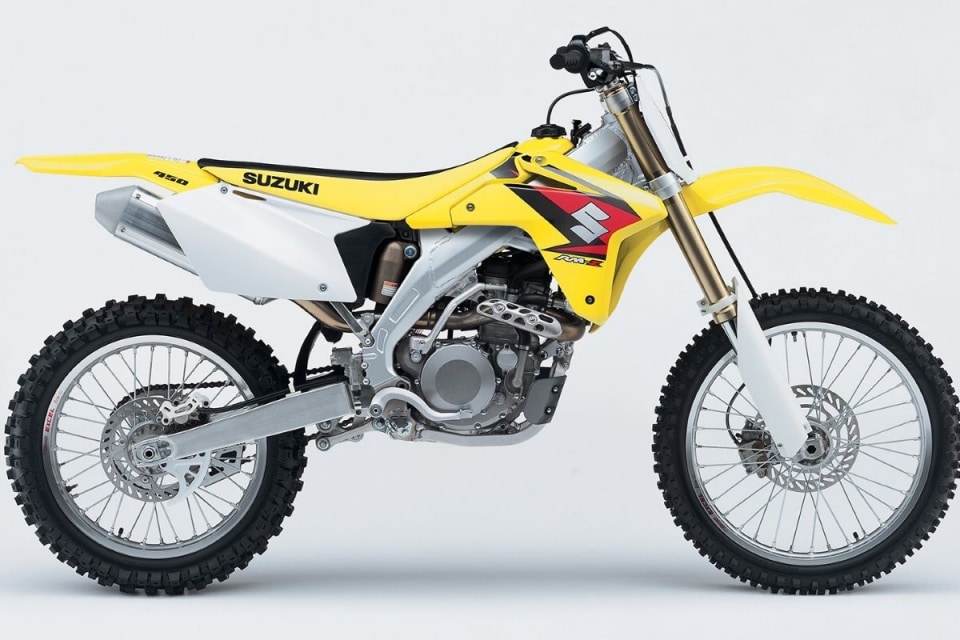 Suzuki RM-Z450: vent'anni sul filo dell'equilibrio