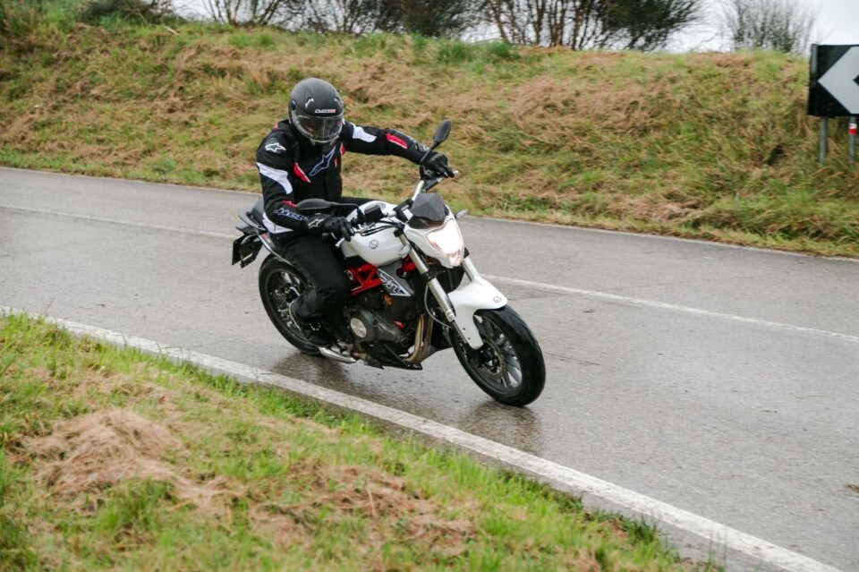 Benelli BN302: "faccia" da grande