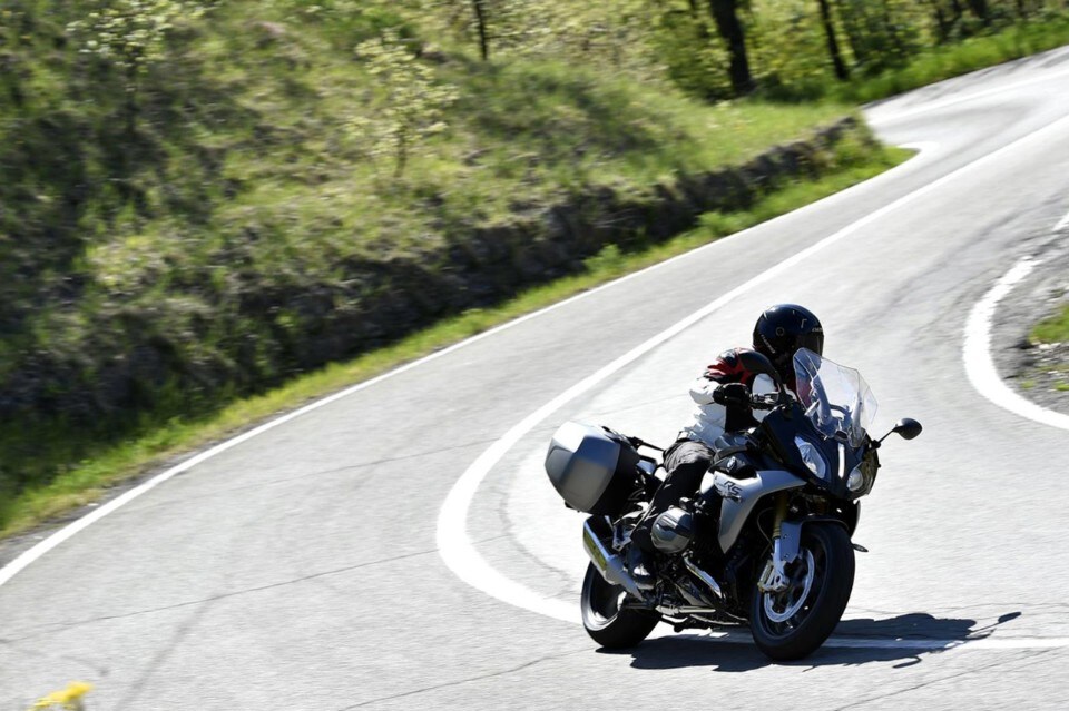 BMW R 1200 RS: turismo in piega