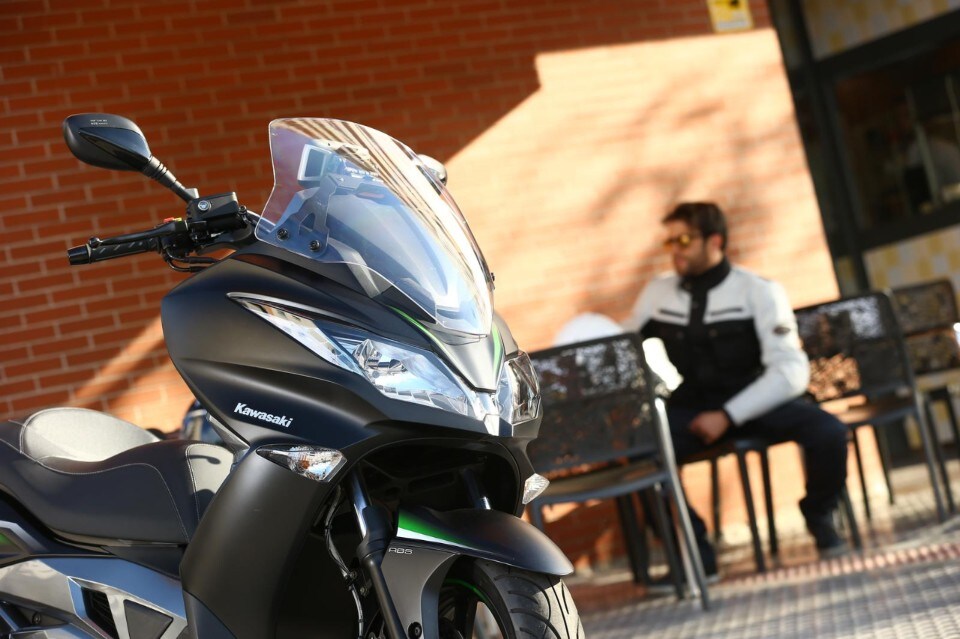 Kawasaki J125: piccolo maxi