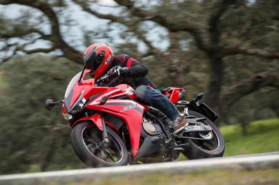 Honda CBR500R e CB500F: gemelle diverse