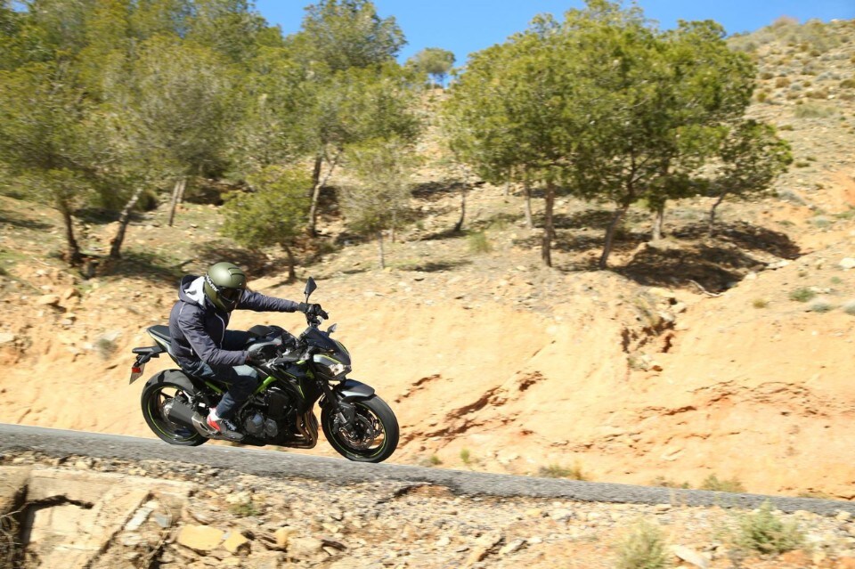 Kawasaki Z900: la prova su strada