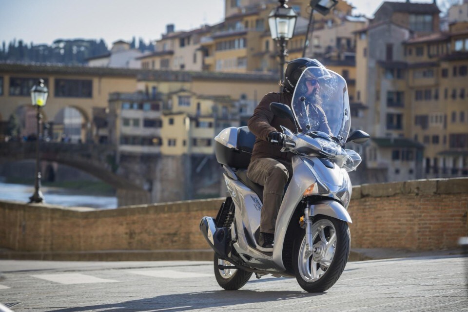 Honda SH150i, il primo contatto