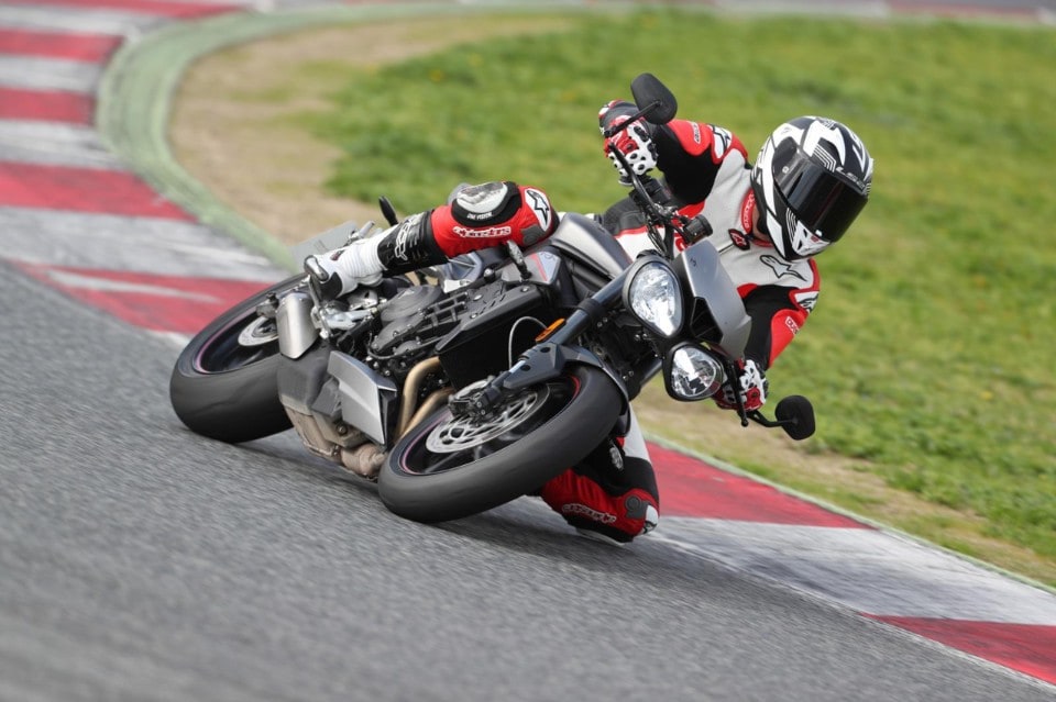 Triumph Street Triple RS: divertimento assicurato