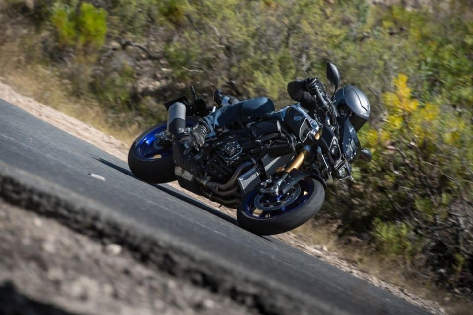 Yamaha MT-10 SP: naked elettronica