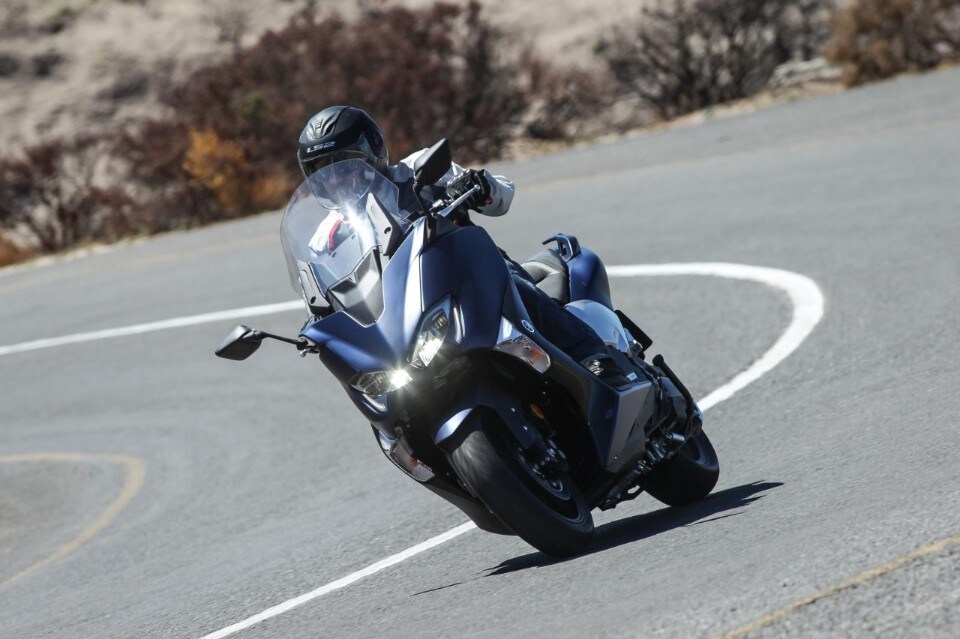 Yamaha TMAX SX e DX, gli eredi al trono