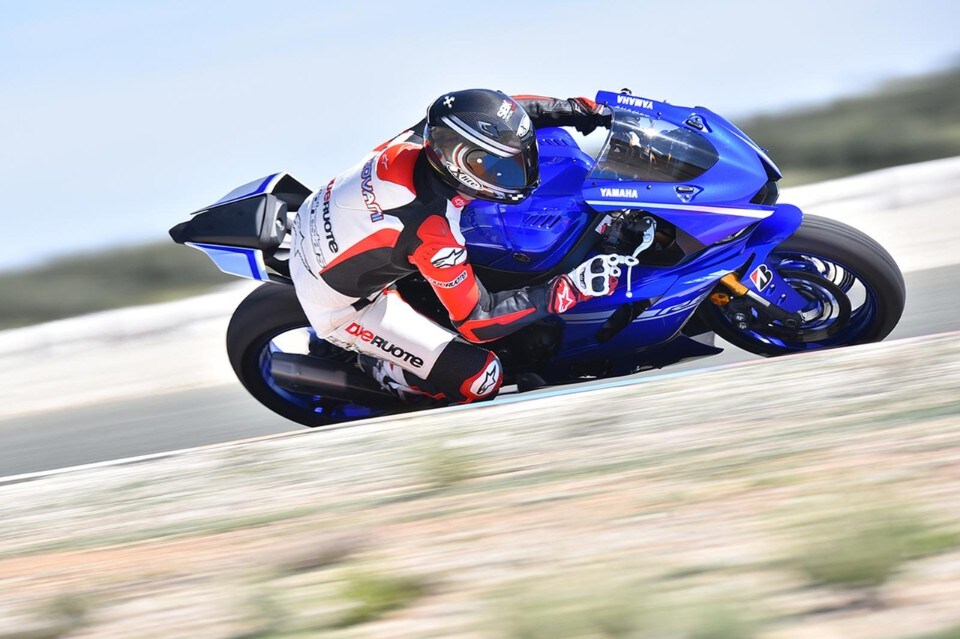 Yamaha YZF-R6: l'immortale!