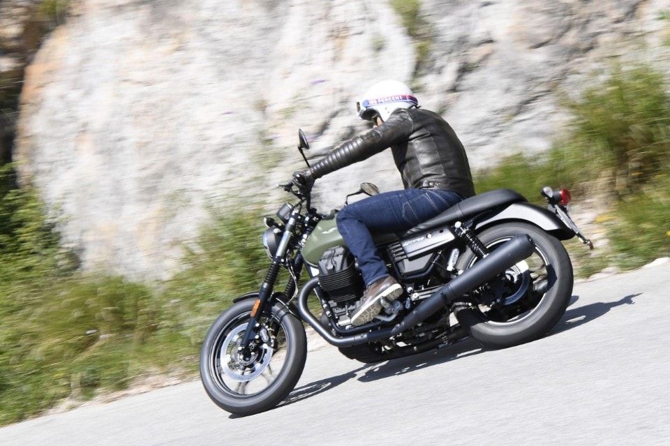 Moto Guzzi V7 III: modern family