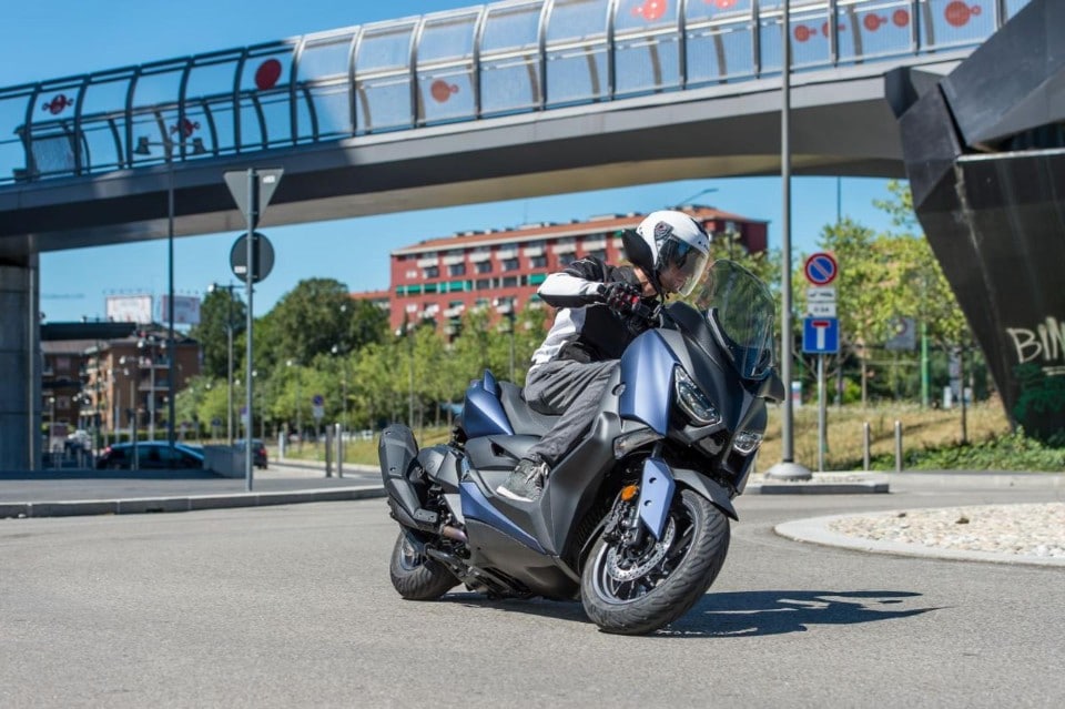 Yamaha X-MAX 400: sporty spirit