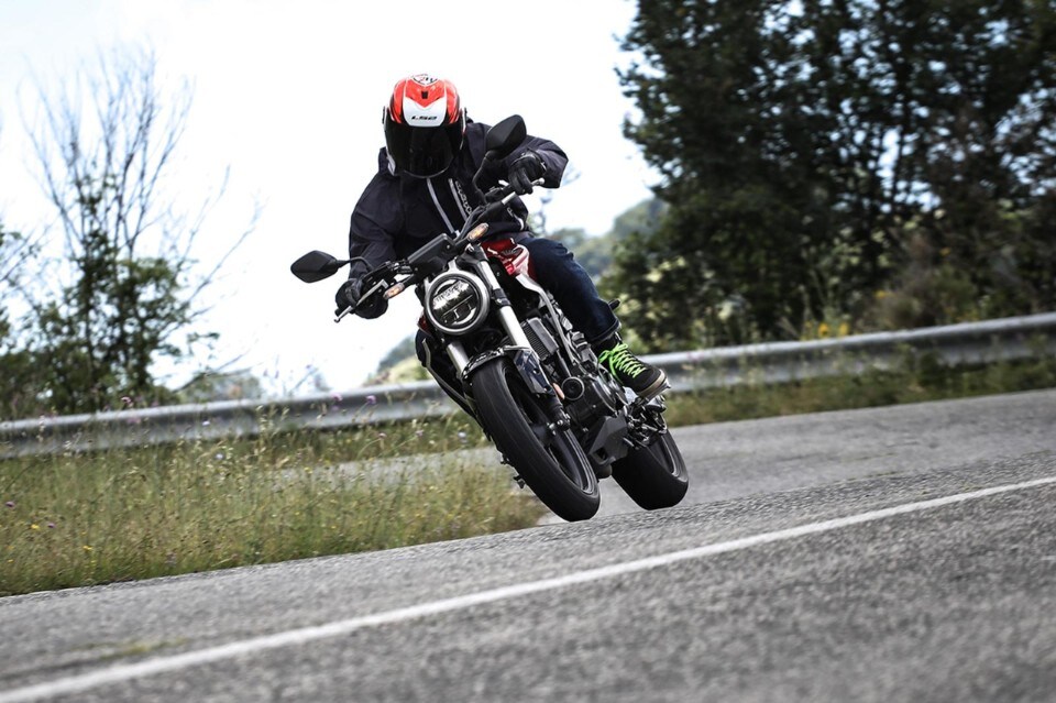 Honda CB300R, piccola grande nuda