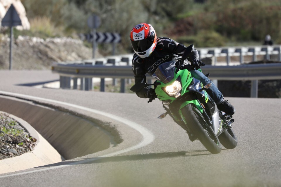 Kawasaki Ninja 125, il fascino della carena