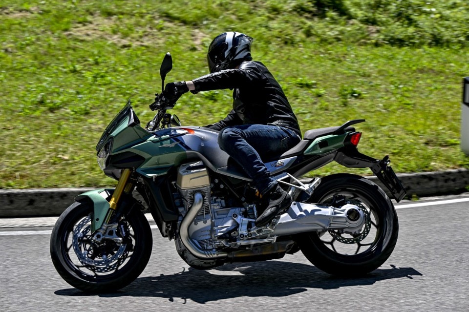 Moto Guzzi V100 Mandello: l’aquila apre le ali