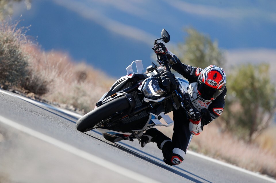 BMW M 1000 R: ADRENALINA pura!