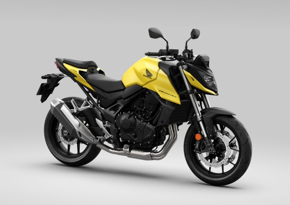 CFMOTO 700CL-X Sport VS Honda Hornet: confronto generazionale