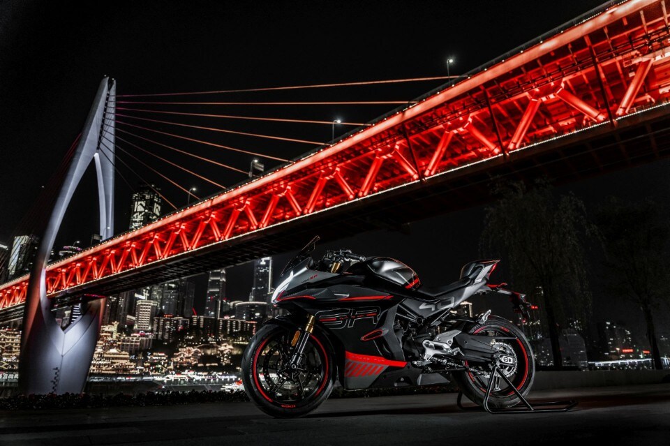 CFMOTO 450SR: la supersportiva in miniatura