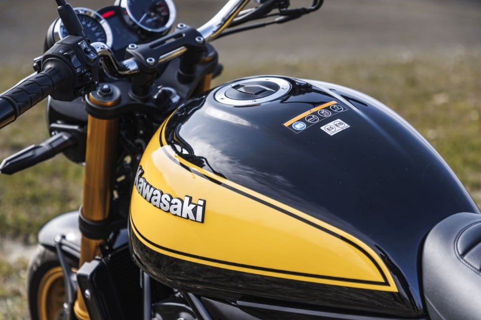 Kawasaki Z900 RS SE e Yamaha XRS900: modern classic... a modo loro