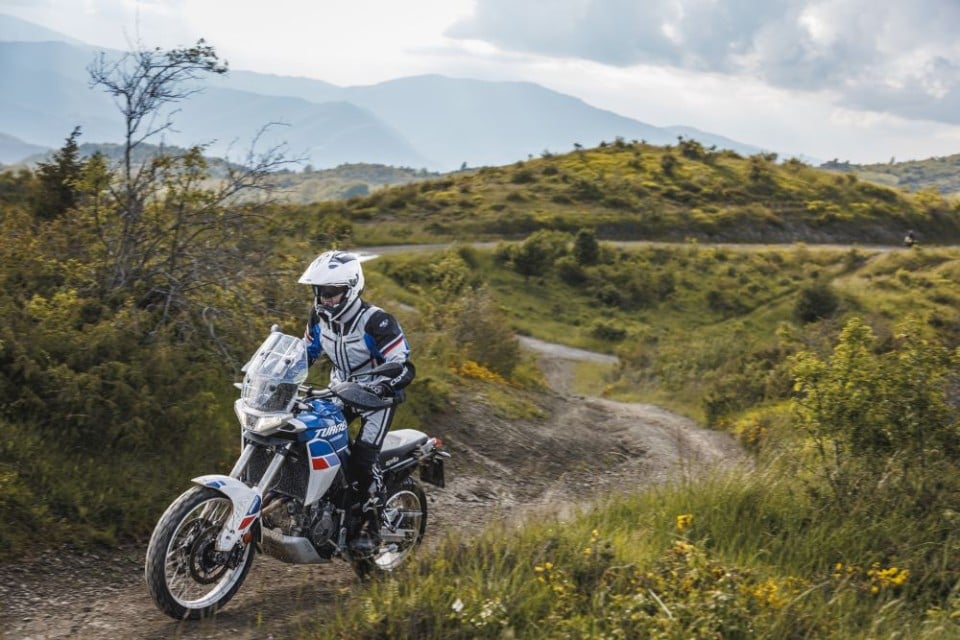 Prova Honda Transalp 750, Suzuki V-Strom 800, Yamaha Ténéré 700, Aprilia Tuareg  660 [VIDEO]