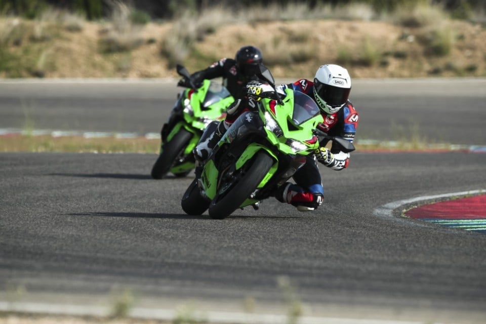 Kawasaki Ninja ZX-4 RR: baby screamer