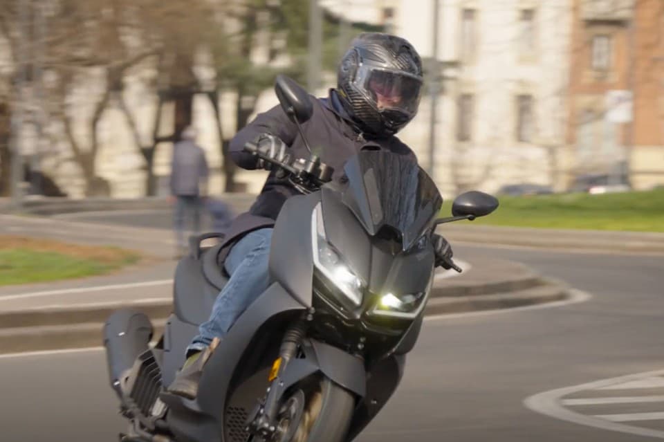 Zontes 125 D: lo scooter premium e dal prezzo giusto +VIDEO+