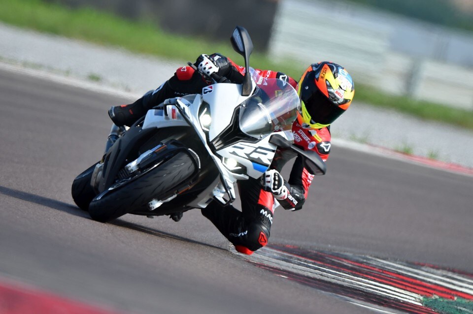 Bridgestone Battlax S23 Hypersport: un pieno di tecnologia per migliorarsi ancora