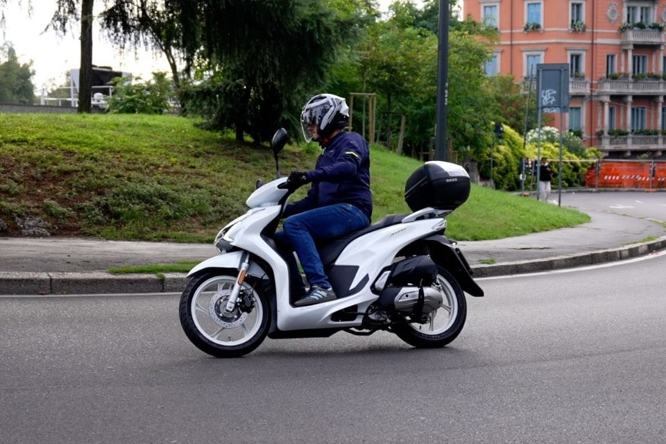 QJ Motor SQ 16: è arrivato l’anti Honda SH +VIDEO+